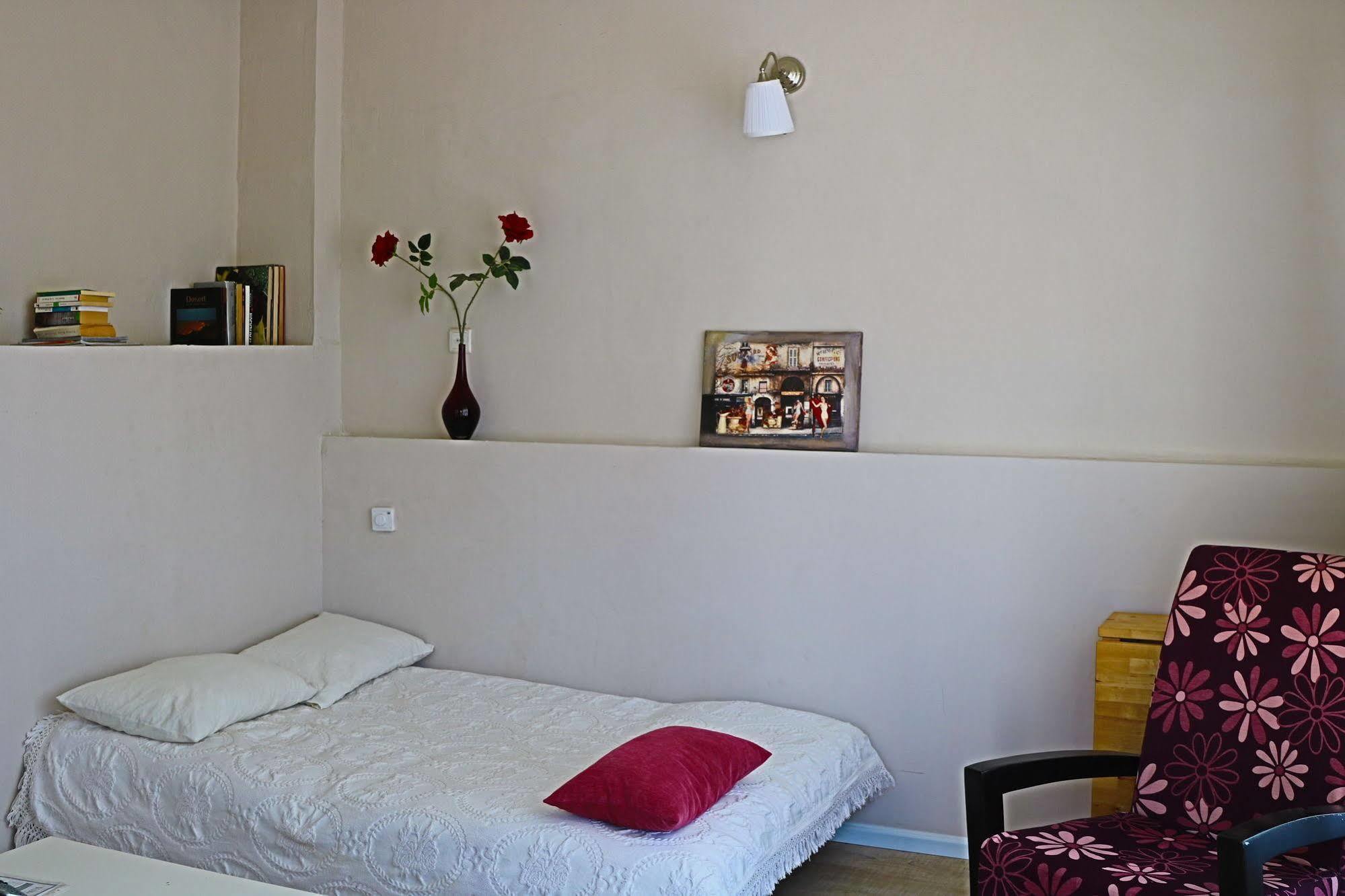 Neve Tzedek Original Style Apartments Тел Авив Екстериор снимка