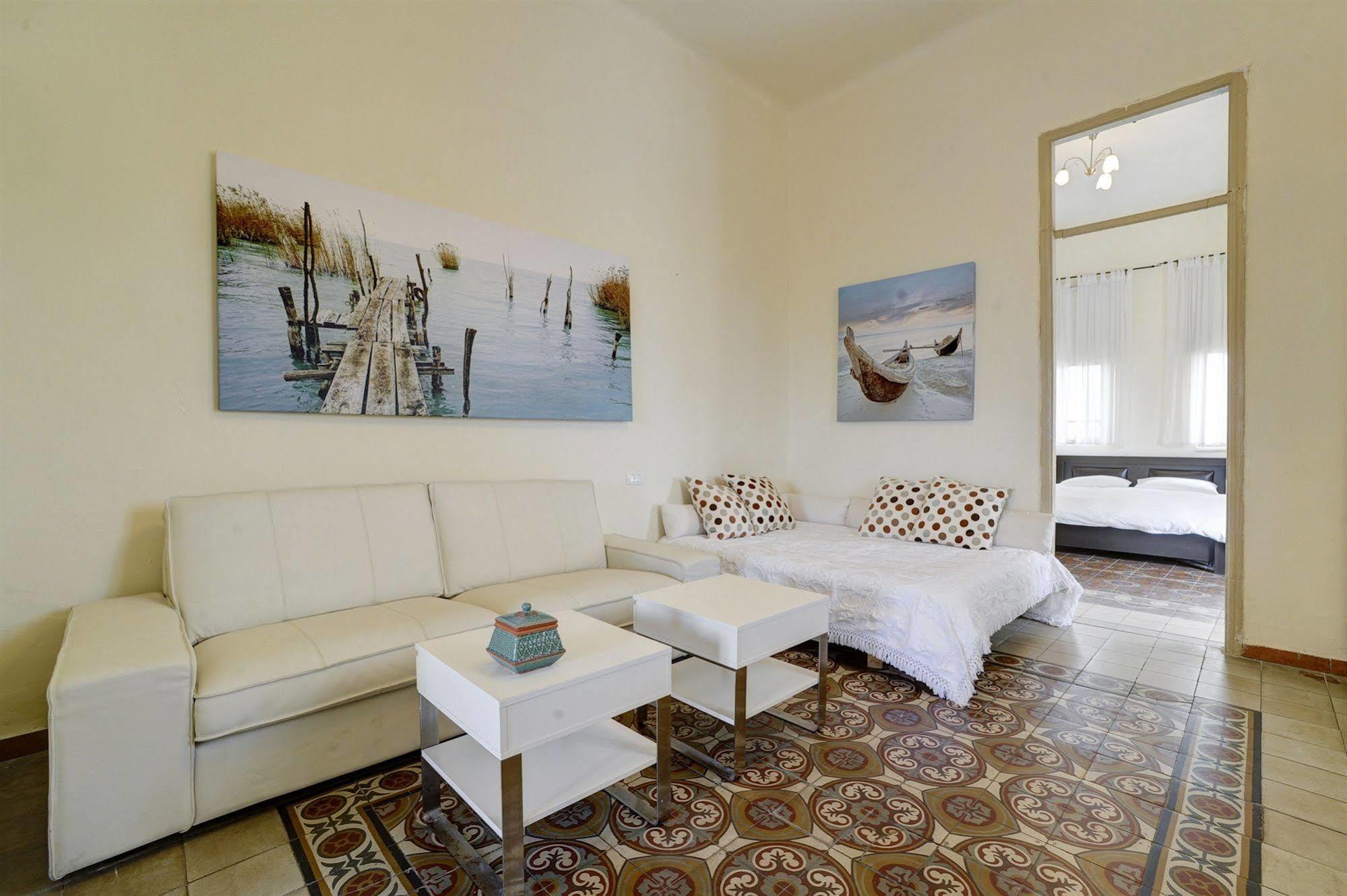 Neve Tzedek Original Style Apartments Тел Авив Екстериор снимка